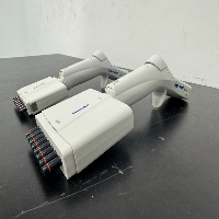 Eppendorf Xplorer plus Electronic Multi-Channel Pipettes image 0